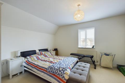 32 Fallows Road, Padworth, Reading, RG7 4GX