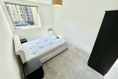 2 bedroom apartment to rent, Cypress Place, 9 New Century Park, Manchester, M4