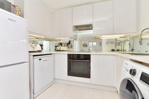 1 bedroom apartment for sale, Kingswood Drive, Sutton, Surrey