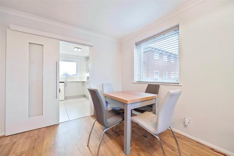 2 bedroom apartment for sale, Brittain Court, Berkshire GU47