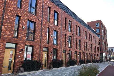 3 bedroom terraced house to rent, Carpino Place, Oldfield Road, Salford, M5