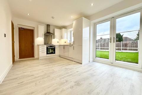 4 bedroom semi-detached house to rent, Woodland, Abbey Road, B67