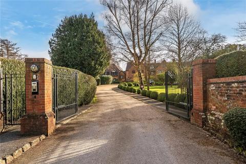 Flat 7, Bonaly House Neb Lane, Oxted, RH8 9JZ