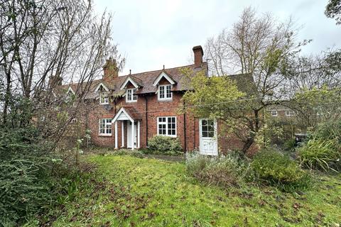 3 bedroom semi-detached house to rent, Canal Way, East Challow