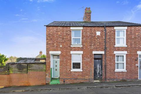 2 bedroom end of terrace house for sale, Silver Street, Broughton NN14