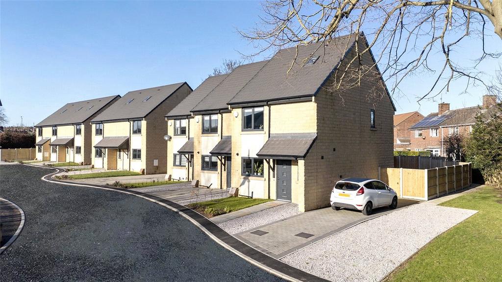 4 bedroom terraced house for sale