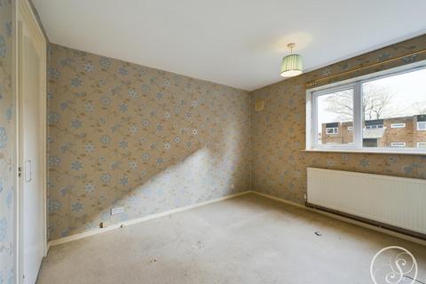 1 bedroom flat for sale, Wood Close, Leeds