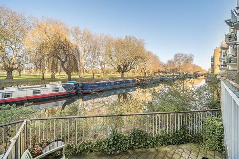 6 Printers Mews, London, E3 5NZ