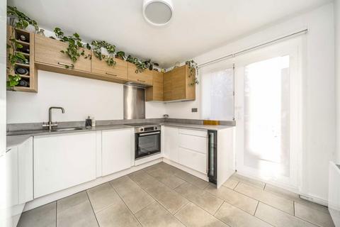 6 Printers Mews, London, E3 5NZ