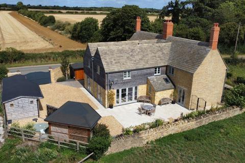 undefined, Lechlade, Gloucestershire, GL7