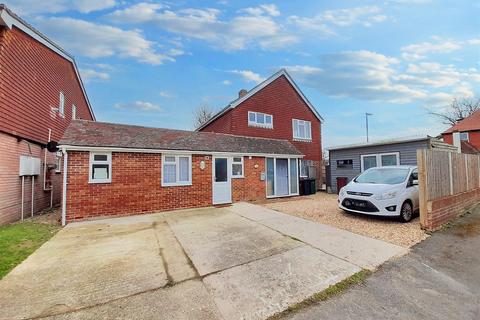 5 bedroom detached house for sale, Elm Tree Close, Selsey