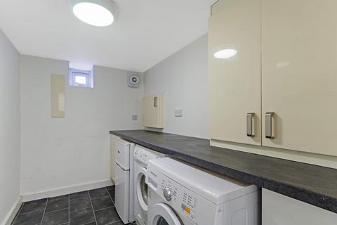 5 bedroom house to rent, Grove Gardens, Leeds