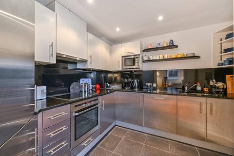 3 bedroom flat for sale, Graham Street, Islington, London, N1