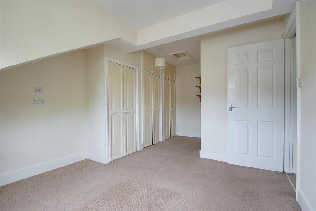 Bedroom 6.jpg