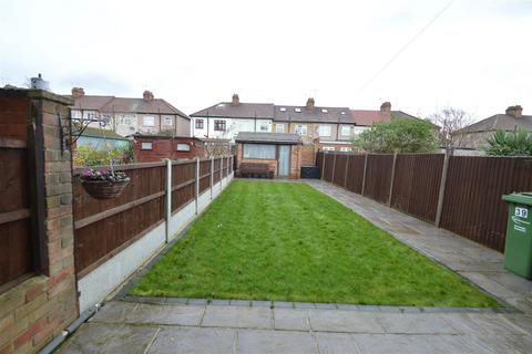 3 bedroom terraced house for sale, Hamden Crescent, Dagenham