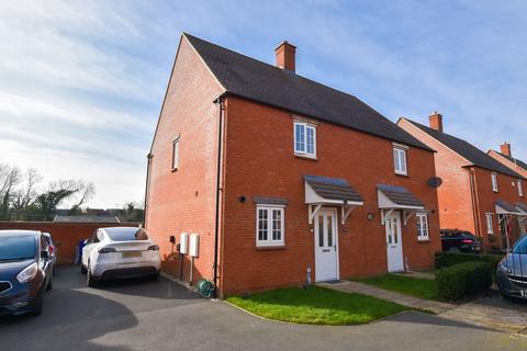 16 Setters Way, Roade, Northampton, NN7 2QQ