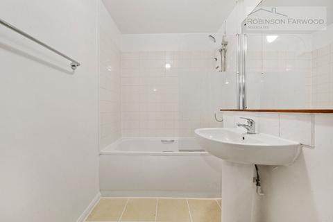 1 bedroom flat for sale, Vicarsbridge Close, Alperton, HA0