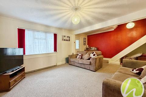 240 Lyndhurst Road, Corringham, Stanford-le-hope, SS17 7SP