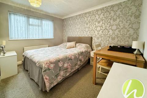 240 Lyndhurst Road, Corringham, Stanford-le-hope, SS17 7SP