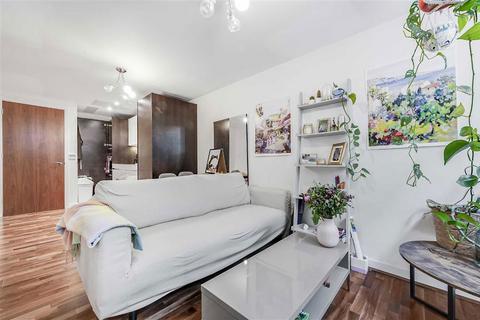 2 bedroom flat for sale, Lamb's Passage, London EC1Y