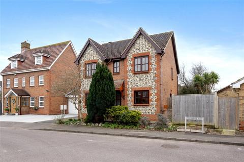 17 Columbine Way, Littlehampton, BN17 6UX