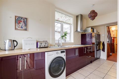 3 bedroom semi-detached house for sale, Charlbury Road, Wollaton NG8