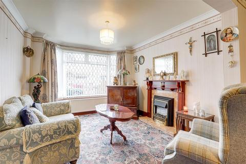 3 bedroom semi-detached house for sale, Charlbury Road, Wollaton NG8