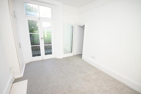 1 bedroom flat for sale, Blackheath Grove, London SE3