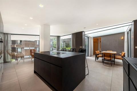 3 bedroom apartment to rent, The Water Gardens, London, W2