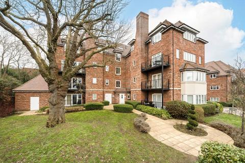 2 bedroom flat for sale, Guardhouse Way, London NW7