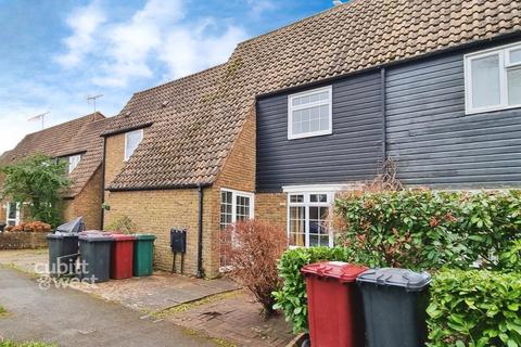 4 bedroom terraced house to rent, Winterbourne Road Chichester PO19