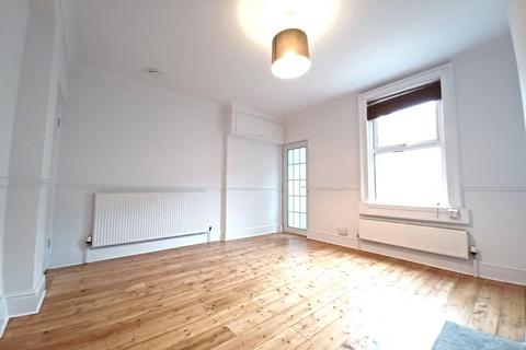 3 bedroom house to rent, Brooklyn Road