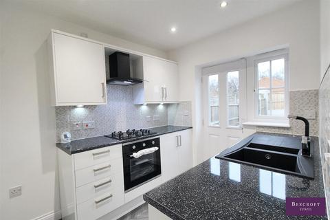 21 Cedar Walk, Featherstone, Pontefract, WF7 6JN