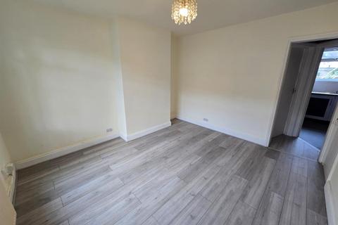 2 bedroom terraced house to rent, Prince Regent Lane, London