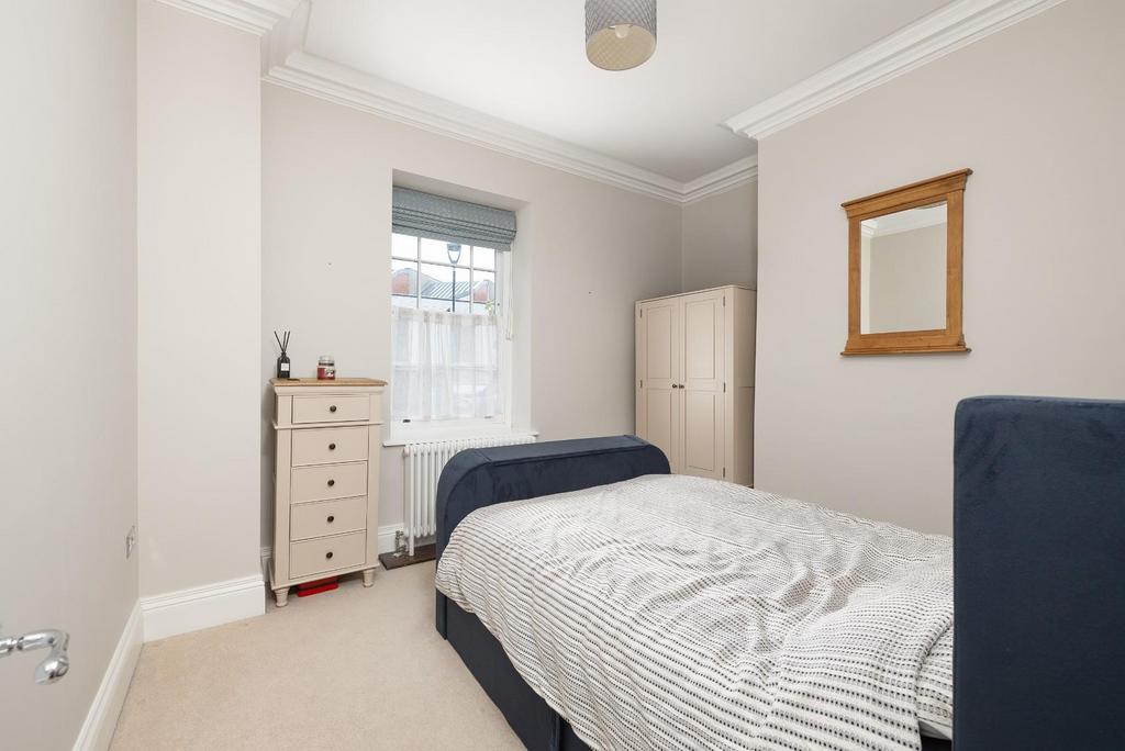 Redcliffe Parade West8.jpg