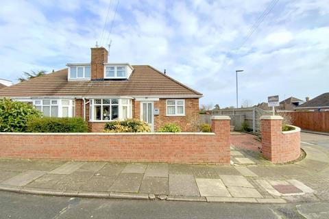 2 bedroom semi-detached bungalow for sale, Croxby Avenue, Scartho