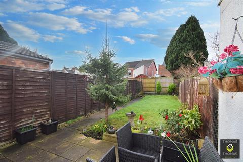 55 Hanman Road, Gloucester, GL1 4TJ