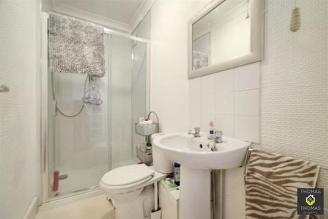 55 Hanman Road, Gloucester, GL1 4TJ