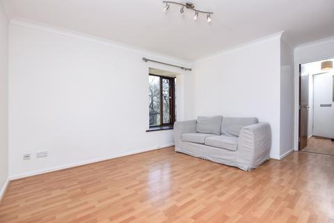 1 bedroom flat to rent, Hillbury Road Balham SW17