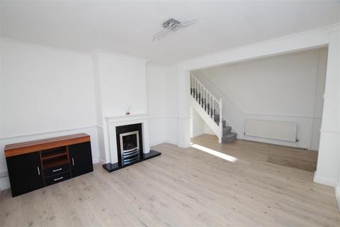 3 bedroom terraced house to rent, Purton Road, Swindon SN2