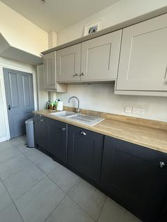 3 bedroom end of terrace house to rent, Great Northern Street, Morley, Leeds LS27