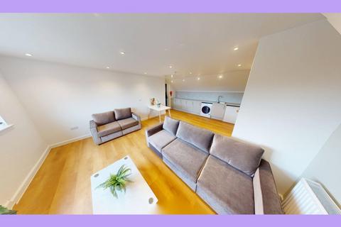 5 bedroom apartment to rent, Apartment 7, 124-132 North Sherwood Street, Nottingham, Nottinghamshire, NG1