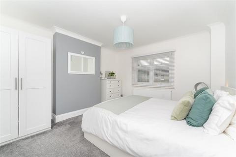 66a Drayton Bridge Road, London, W7 1EP