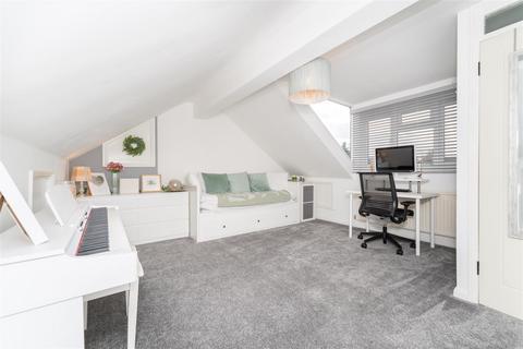 66a Drayton Bridge Road, London, W7 1EP