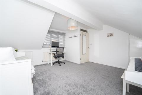 66a Drayton Bridge Road, London, W7 1EP