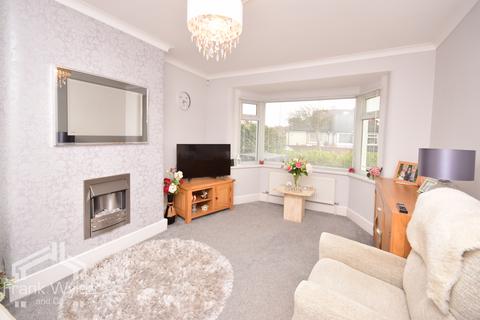 2 bedroom bungalow for sale, Sandhurst Avenue, Lytham St. Annes, Lancashire