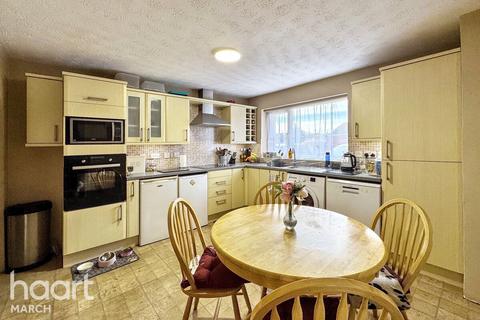 4 bedroom detached house for sale, Cavalry Drive, March