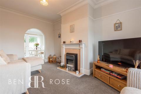 3 bedroom semi-detached house for sale, Highfield Avenue, Farington, Leyland