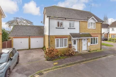 13 Burdens, Headcorn, Ashford, TN27 9SG