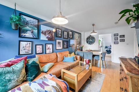 16 Howerd Way, London, SE18 4PY